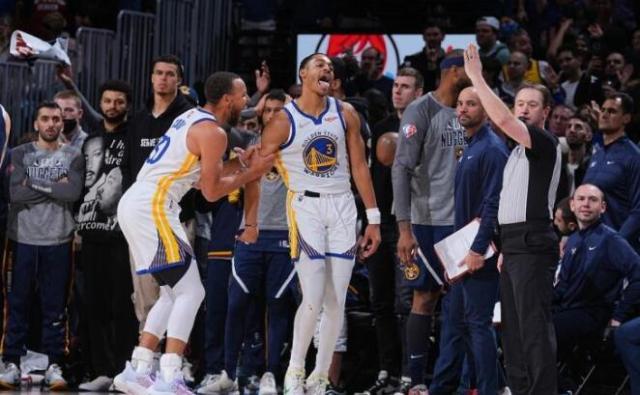 1650376556017046840.jpg 库里.jpg