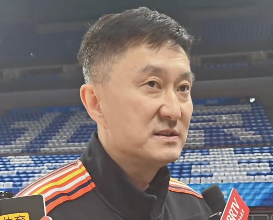 开云官网-杜锋：系列赛看到了年轻人的担当和成长，希望今晚大家继续拼